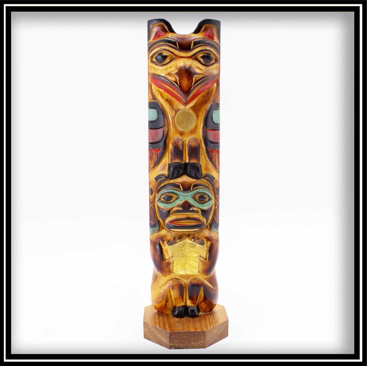 SPECTACULAR 3 FIGURE TOTEM POLE WITH RAVEN, BEAR AND SALMON. POLE MEASURES  103 TALL X 18 WIDE - Able Auctions